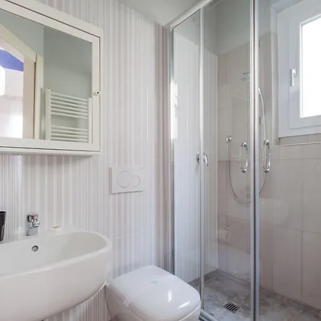 Beatrice Oda ve Kahvaltı Floransa