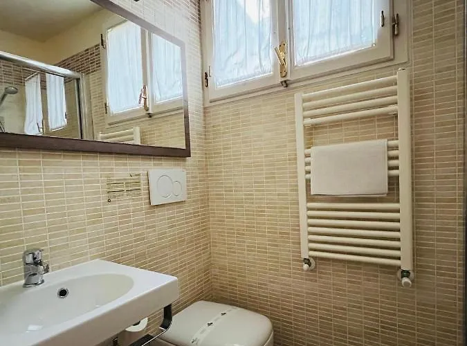 فندق مبيت وإفطار Beatrice فلورنس