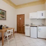 Beatrice Nocleg ze śniadaniem 3*